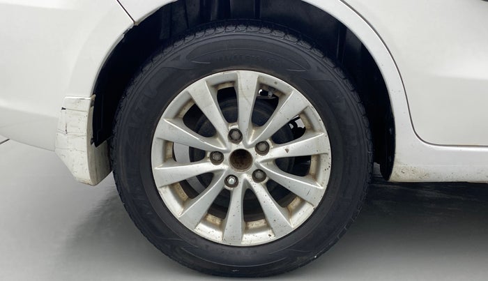 2012 Maruti Ertiga ZXI, CNG, Manual, 83,448 km, Right Rear Wheel