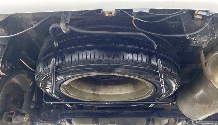 2012 Maruti Ertiga ZXI, CNG, Manual, 83,448 km, Spare Tyre