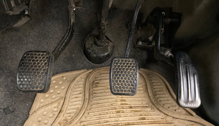 2018 Maruti Eeco 5 STR WITH A/C+HTR, Petrol, Manual, 28,945 km, Pedals