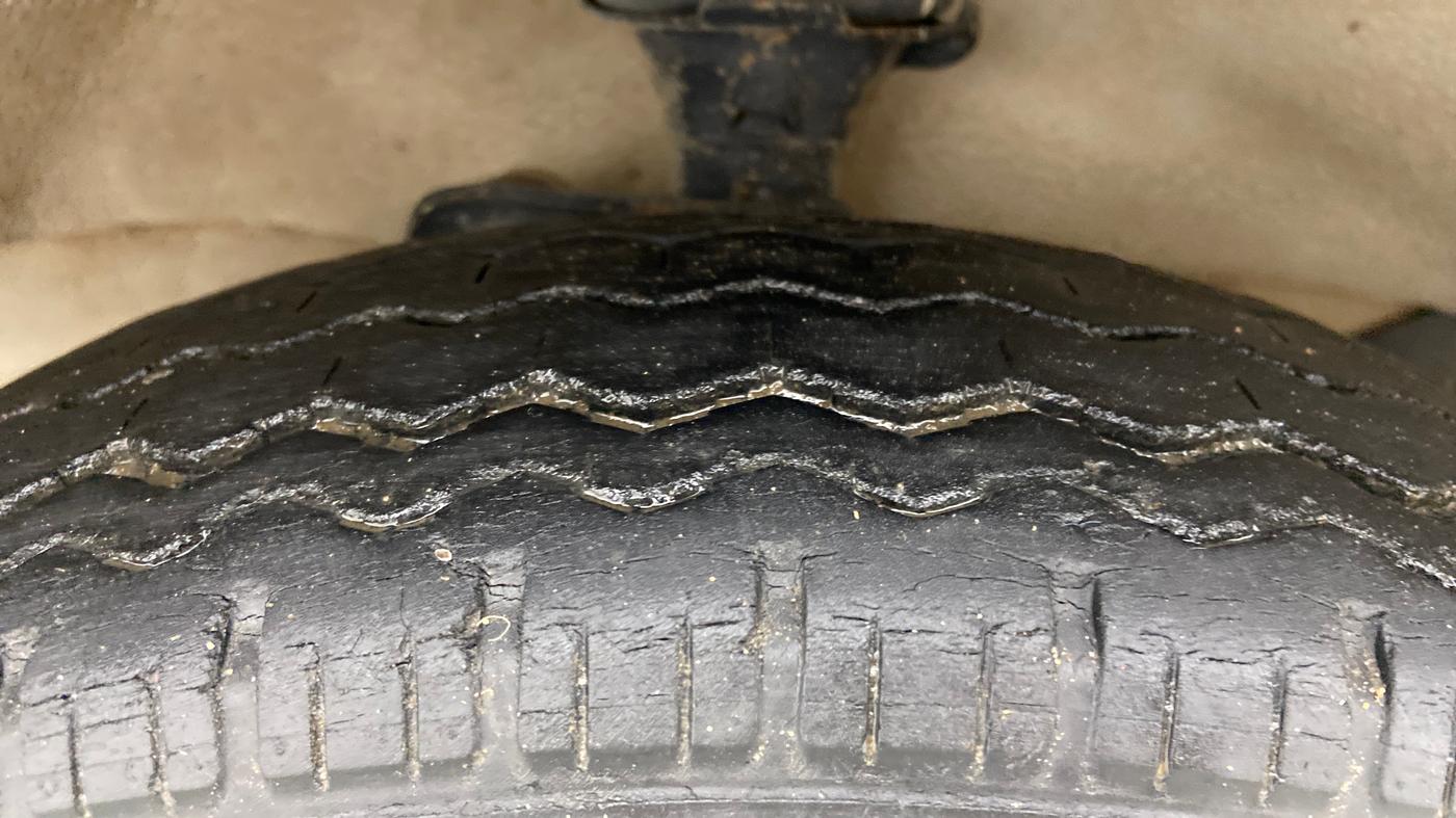 2018 Maruti Eeco 5 STR WITH A/C+HTR, Petrol, Manual, 28,945 km, Left Front Tyre Tread