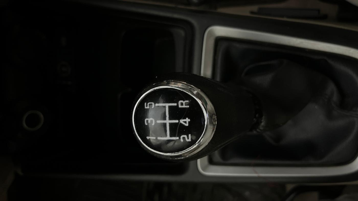 2018 Maruti Dzire LXI, Petrol, Manual, 30,792 km, Gear Lever