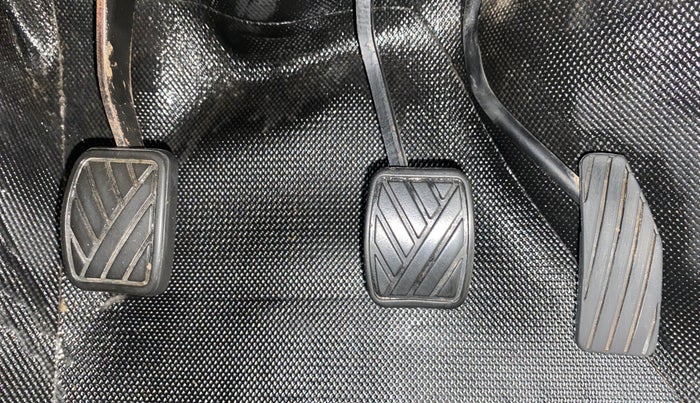 2015 Maruti Wagon R 1.0 VXI, Petrol, Manual, 52,852 km, Pedals