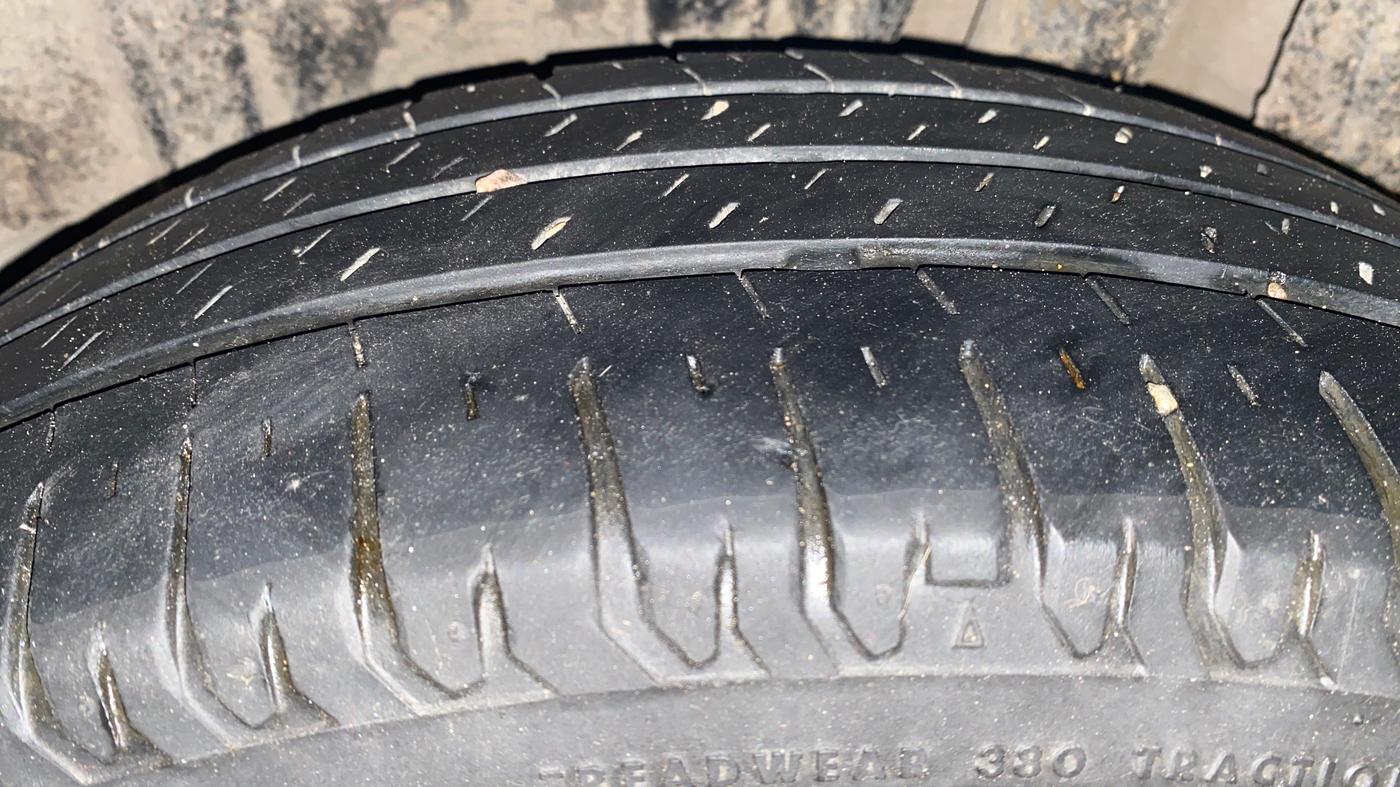2024 Maruti Ertiga ZXI (O) CNG, CNG, Manual, 38,608 km, Left Rear Tyre Tread