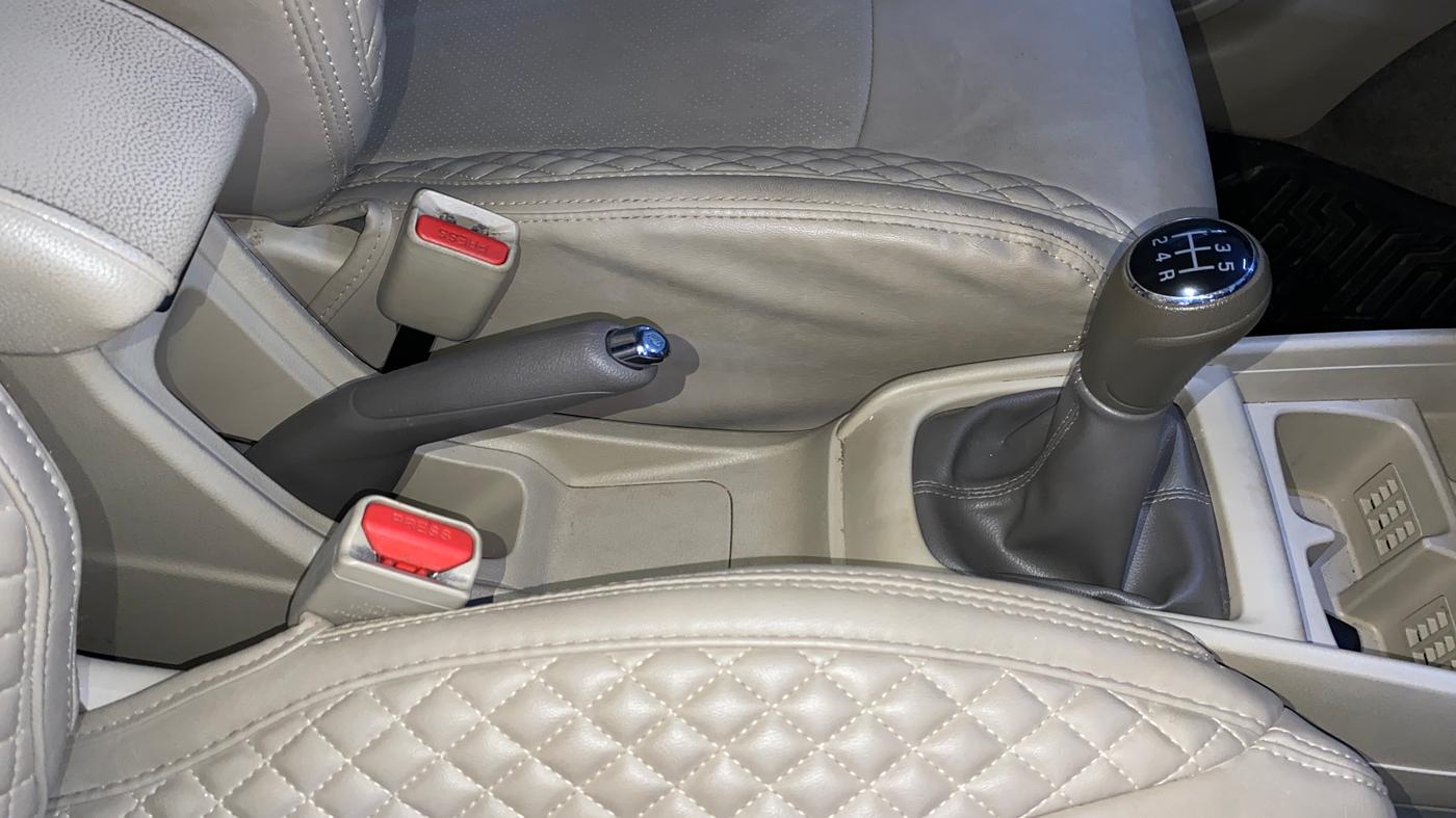 2024 Maruti Ertiga ZXI (O) CNG, CNG, Manual, 38,608 km, Gear Lever