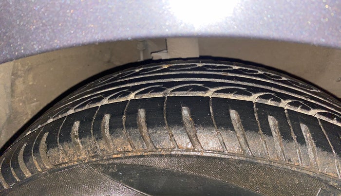 2015 Hyundai Grand i10 SPORTZ 1.2 KAPPA VTVT, Petrol, Manual, 62,263 km, Right Front Tyre Tread