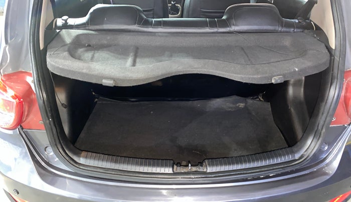 2015 Hyundai Grand i10 SPORTZ 1.2 KAPPA VTVT, Petrol, Manual, 62,263 km, Boot Inside