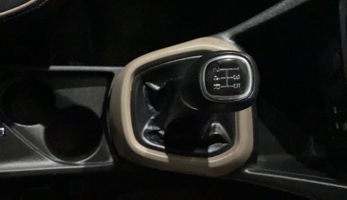 2015 Hyundai Grand i10 SPORTZ 1.2 KAPPA VTVT, Petrol, Manual, 62,263 km, Gear Lever