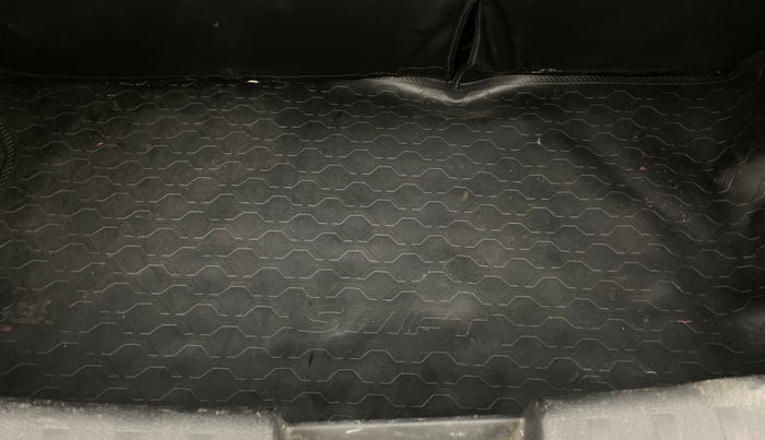 2015 Maruti Swift VXI, Petrol, Manual, 64,057 km, Boot Inside