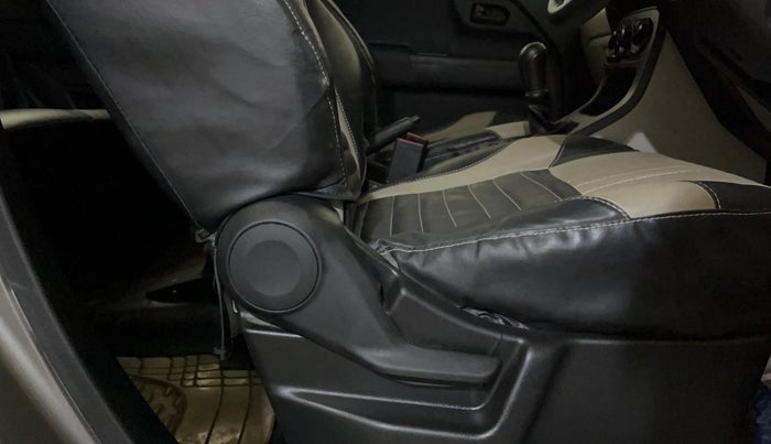 2021 Maruti New Wagon-R LXI CNG (O) 1.0, CNG, Manual, 33,265 km, Driver Side Adjustment Panel