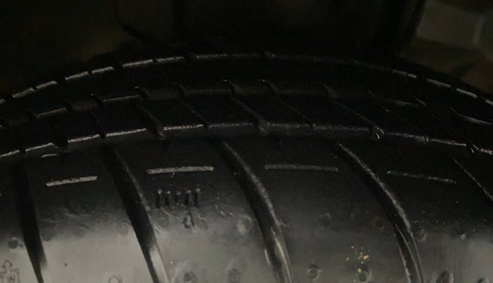 2017 Tata Tiago XZ PETROL, Petrol, Manual, 61,170 km, Right Front Tyre Tread