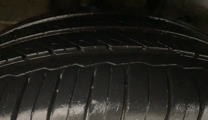 2017 Tata Tiago XZ PETROL, Petrol, Manual, 61,170 km, Right Rear Tyre Tread