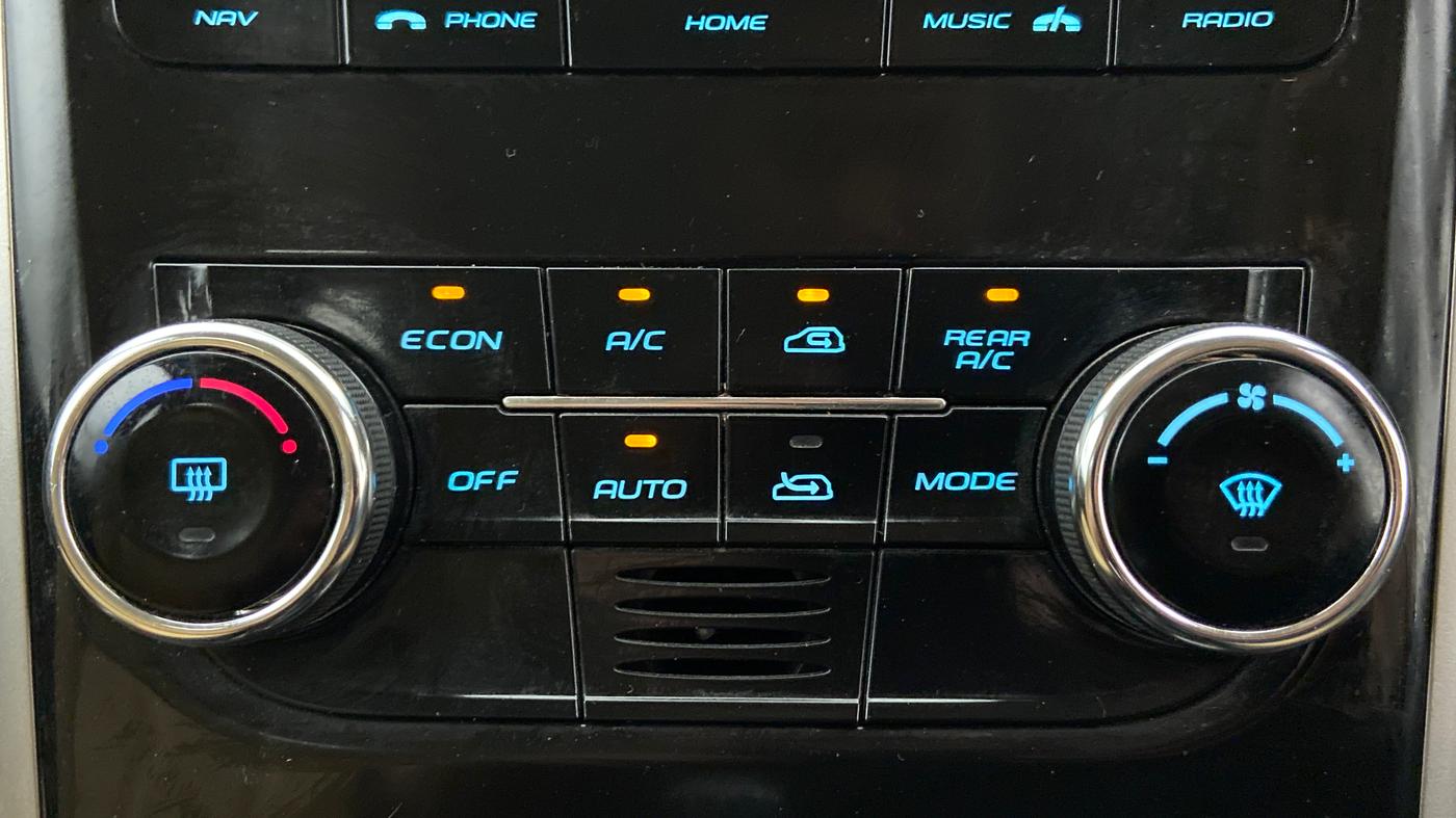 2021 Mahindra XUV500 W9, Diesel, Manual, 5,695 km, Automatic Climate Control