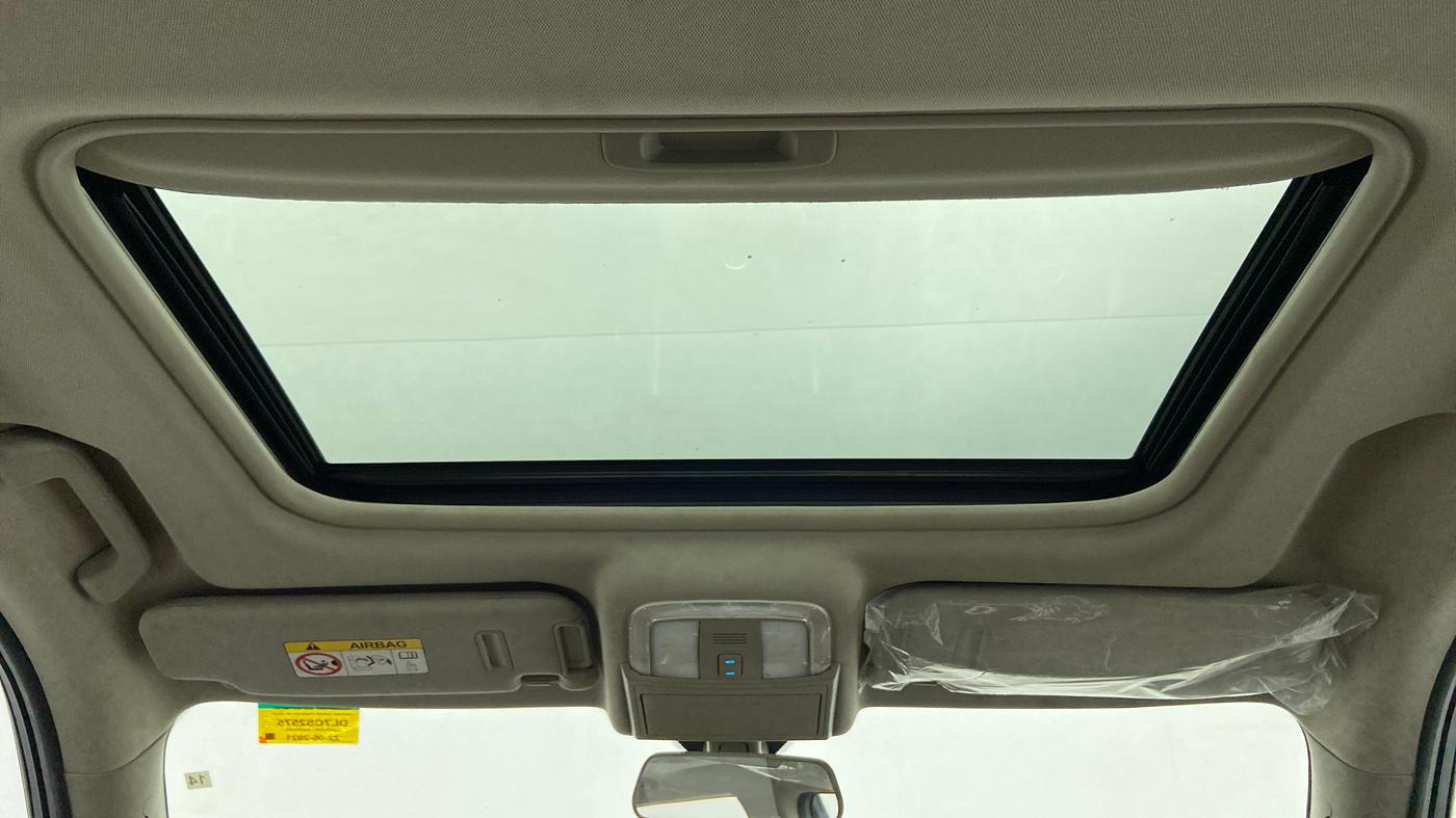 2021 Mahindra XUV500 W9, Diesel, Manual, 5,695 km, Moonroof/ Sunroof