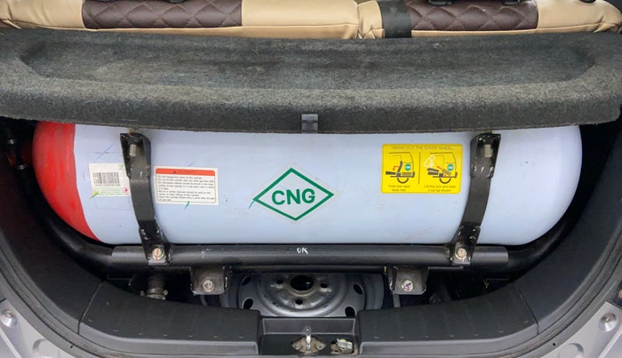 2017 Maruti Wagon R 1.0 LXI CNG, CNG, Manual, 59,624 km, Boot Inside