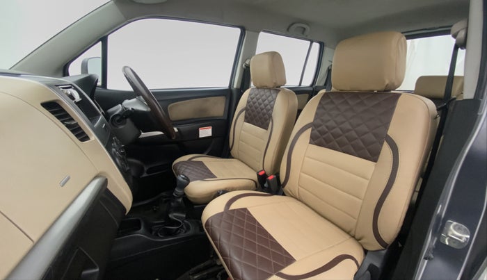 2017 Maruti Wagon R 1.0 LXI CNG, CNG, Manual, 59,624 km, Right Side Front Door Cabin