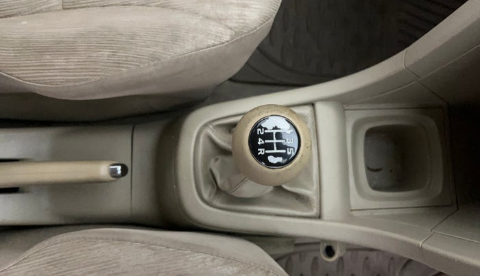 2014 Maruti Ertiga VXI, Petrol, Manual, 48,724 km, Gear Lever
