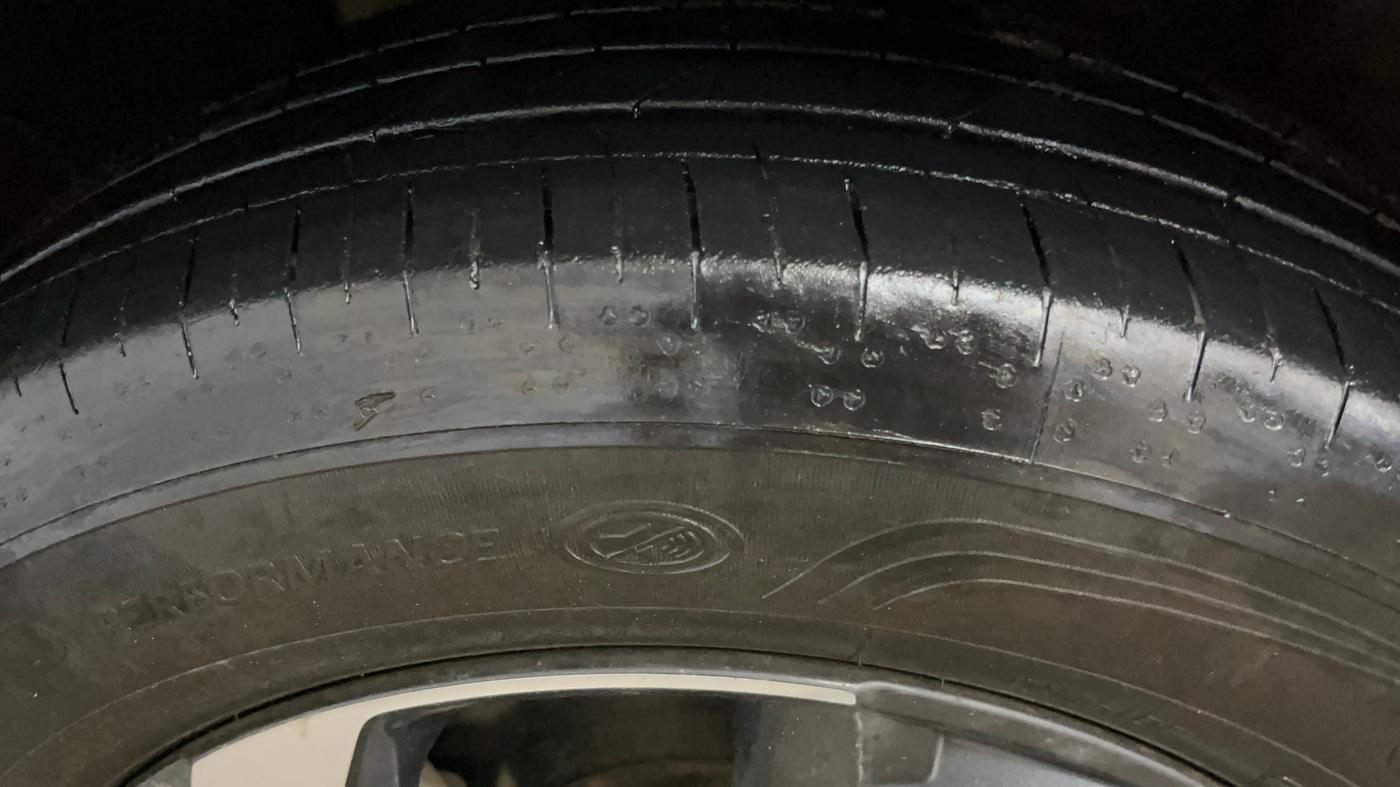 2019 Hyundai VENUE SX PLUS 1.0 TURBO DCT, Petrol, Automatic, 71,733 km, Left Front Tyre Tread