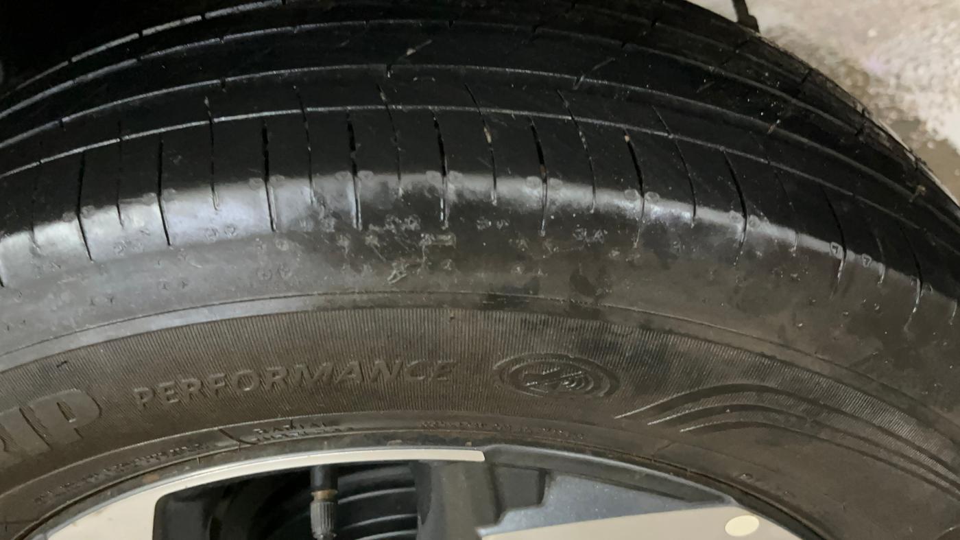 2019 Hyundai VENUE SX PLUS 1.0 TURBO DCT, Petrol, Automatic, 71,733 km, Left Rear Tyre Tread