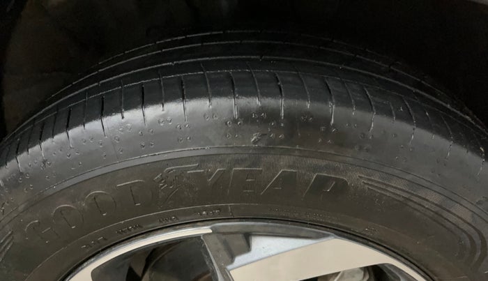 2019 Hyundai VENUE SX PLUS 1.0 TURBO DCT, Petrol, Automatic, 71,588 km, Right Front Tyre Tread