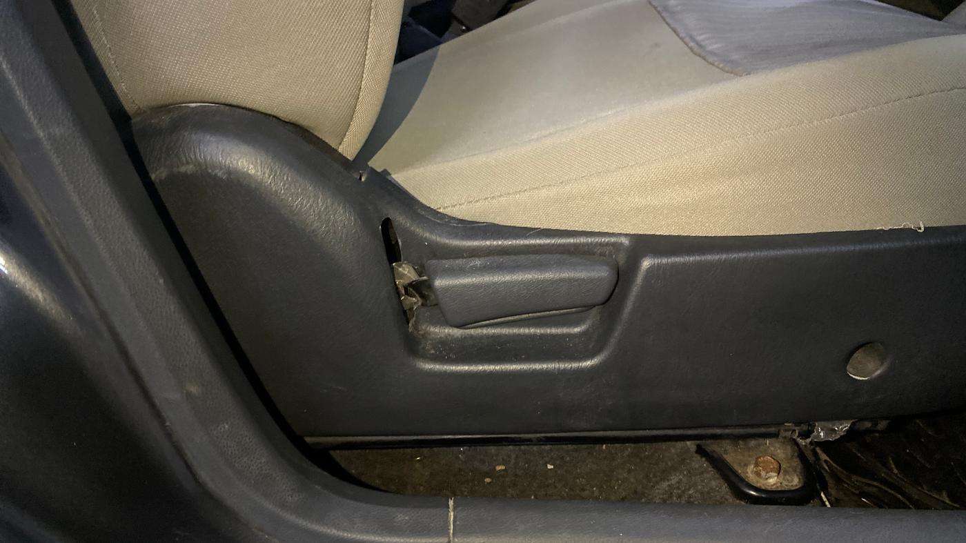 2015 Maruti Alto K10 VXI, Petrol, Manual, 47,222 km, Driver Side Adjustment Panel