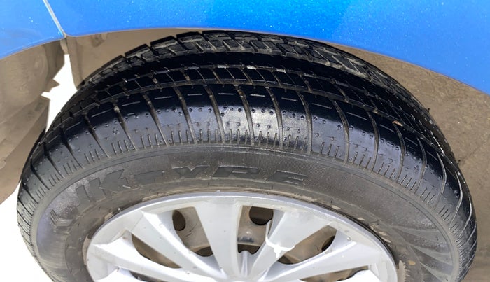 2017 Maruti Celerio VXI CNG, CNG, Manual, 23,981 km, Right Rear Tyre Tread