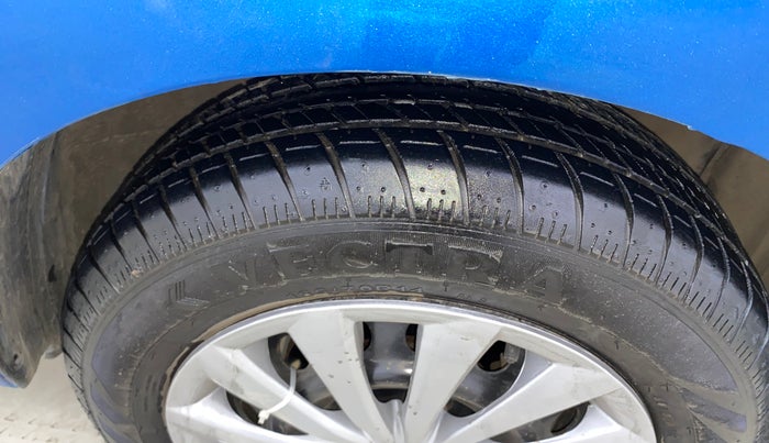 2017 Maruti Celerio VXI CNG, CNG, Manual, 23,981 km, Right Front Tyre Tread