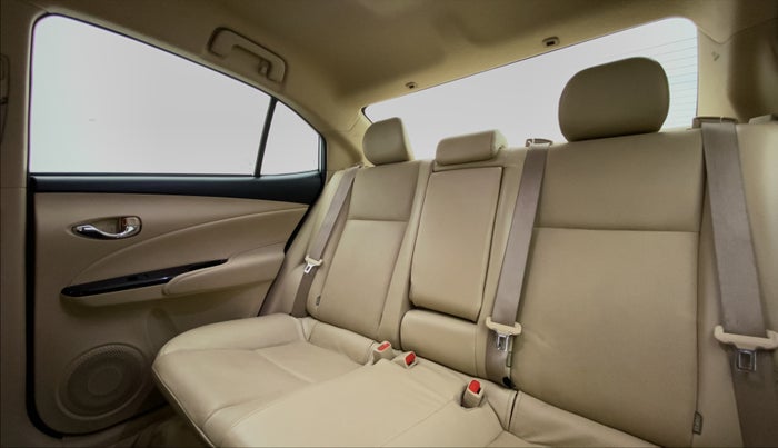 2018 Toyota YARIS VX CVT, Petrol, Automatic, 60,571 km, Right Side Rear Door Cabin