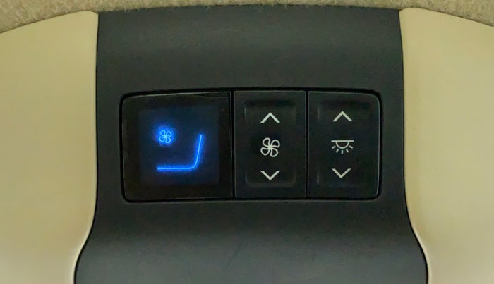 2018 Toyota YARIS VX CVT, Petrol, Automatic, 60,571 km, Rear AC Temperature Control