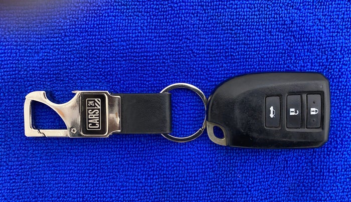2018 Toyota YARIS VX CVT, Petrol, Automatic, 60,571 km, Key Close Up