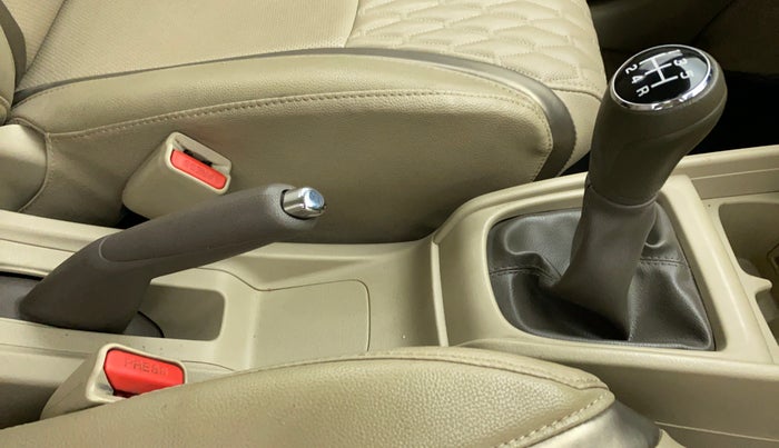 2019 Maruti Ertiga VXI SHVS, Petrol, Manual, 38,667 km, Gear Lever