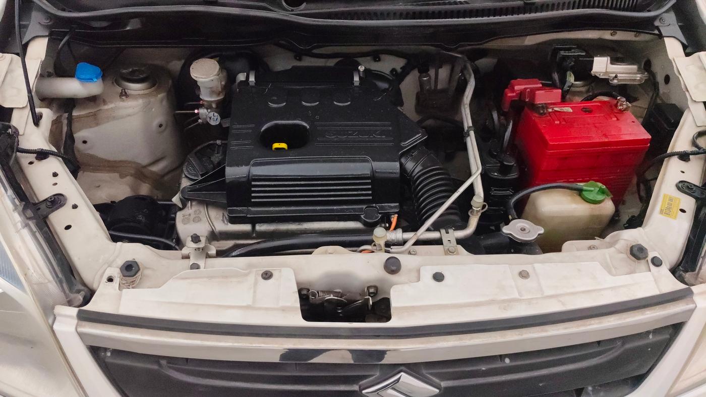 2016 Maruti Wagon R 1.0 VXI AMT, Petrol, Automatic, 31,586 km, Engine View