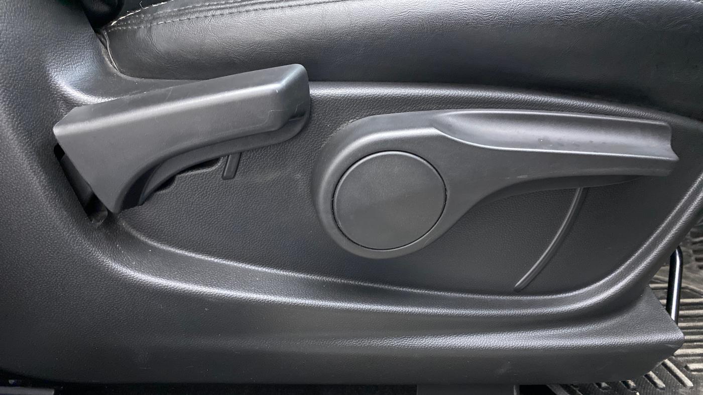 2019 MG HECTOR SUPER DIESEL, Diesel, Manual, 24,618 km, Driver Side Adjustment Panel