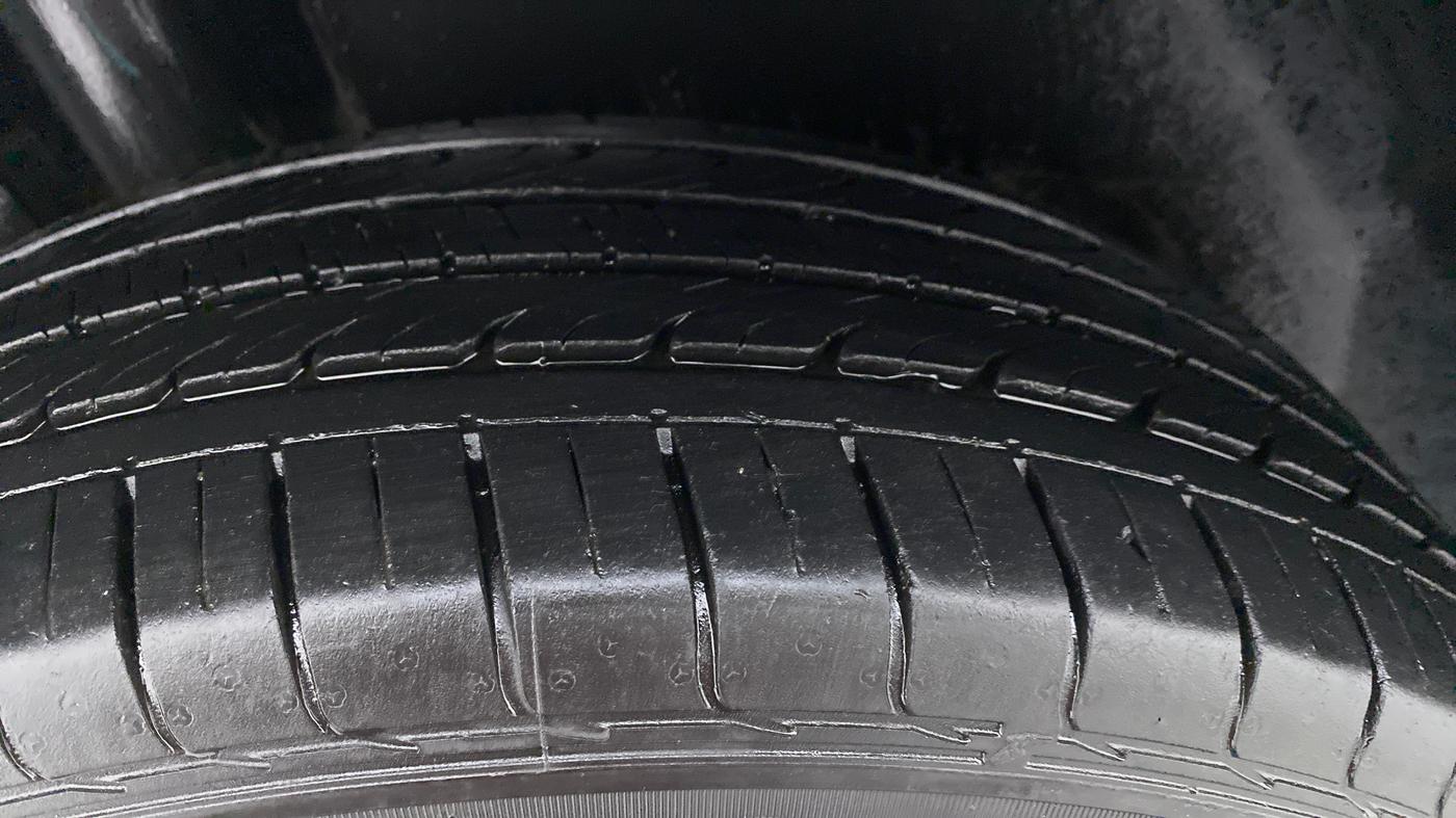 2019 MG HECTOR SUPER DIESEL, Diesel, Manual, 24,618 km, Right Rear Tyre Tread