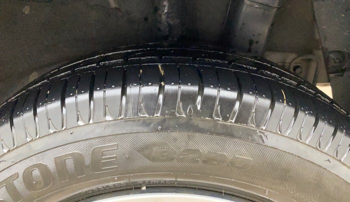 2016 Hyundai Grand i10 SPORTZ 1.2 KAPPA VTVT, Petrol, Manual, 67,039 km, Left Rear Tyre Tread