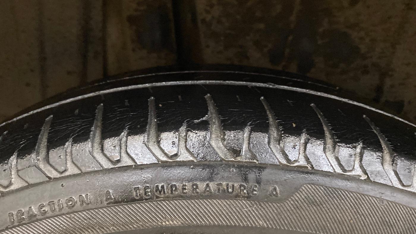 2019 Maruti XL6 ALPHA MT, Petrol, Manual, 52,801 km, Right Rear Tyre Tread