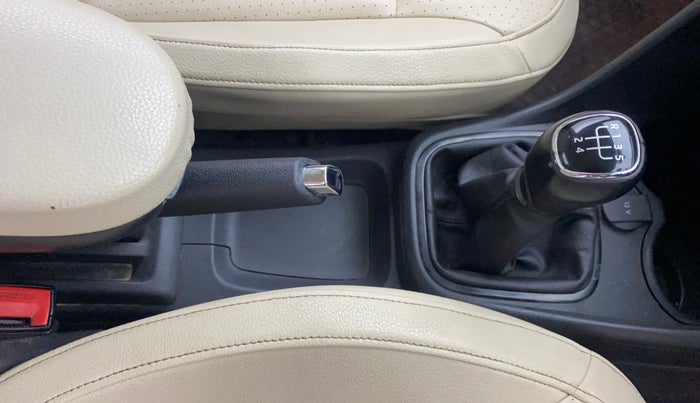 2018 Skoda Rapid 1.6 MPI STYLE PLUS MT, Petrol, Manual, 91,403 km, Gear Lever