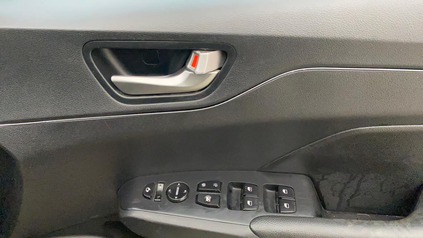 2020 Hyundai Verna SX (O) 1.0 TURBO DCT, Petrol, Automatic, 72,594 km, Driver Side Door Panels Control