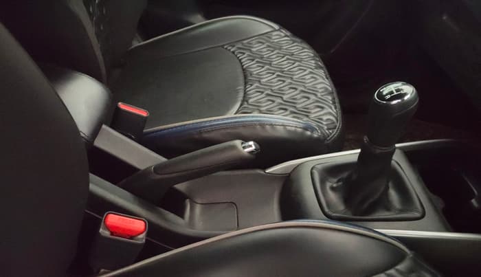 2022 Maruti Baleno ALPHA PETROL 1.2, Petrol, Manual, 32,737 km, Gear Lever