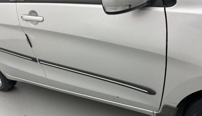 2016 Maruti Celerio ZXI, Petrol, Manual, 53,494 km, Driver-side door - Slightly dented
