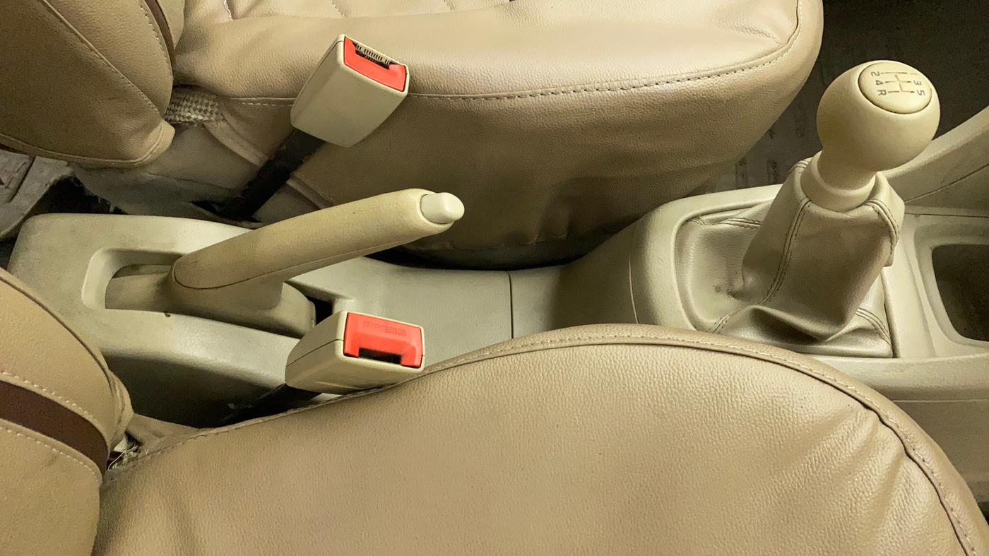 2012 Maruti Ertiga LXI, Petrol, Manual, 52,706 km, Gear Lever