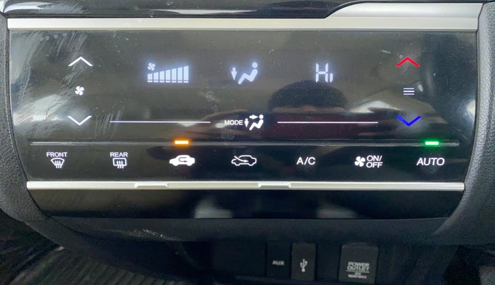 2016 Honda Jazz 1.2 V AT, Petrol, Automatic, 31,614 km, Automatic Climate Control