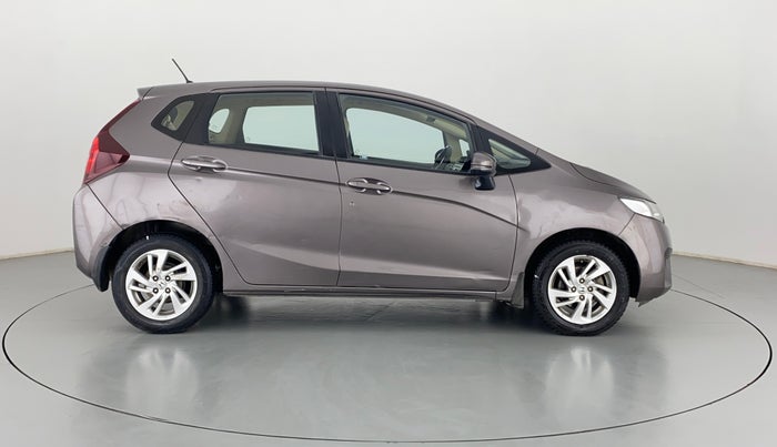 2016 Honda Jazz 1.2 V AT, Petrol, Automatic, 31,614 km, Right Side View