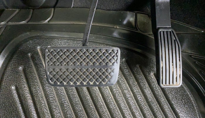 2016 Honda Jazz 1.2 V AT, Petrol, Automatic, 31,614 km, Pedals