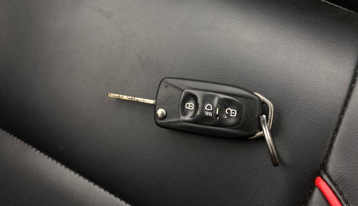 2017 Tata Tiago WIZZ EDITION PETROL, Petrol, Manual, 68,456 km, Key Close Up