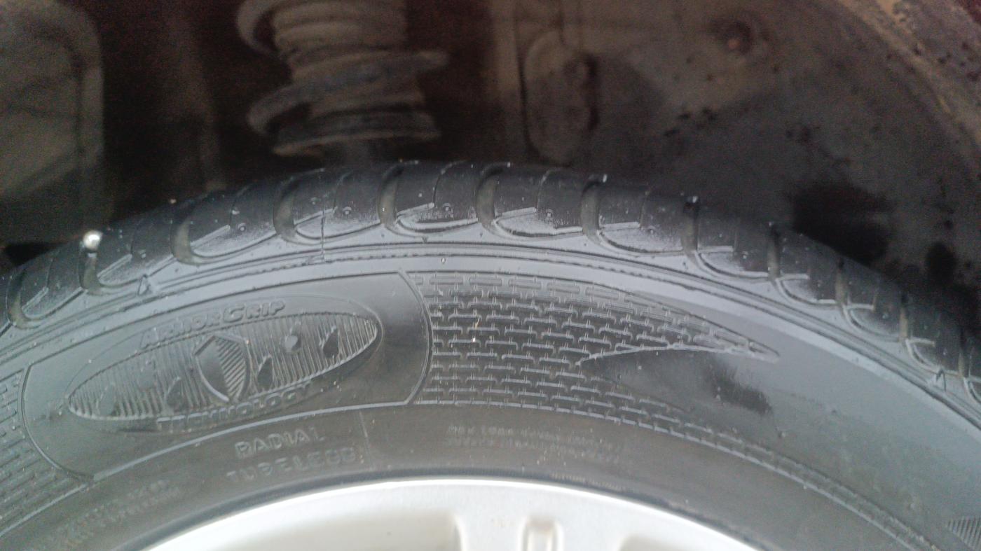 2017 Tata Tiago XZA PETROL, Petrol, Automatic, 30,705 km, Right Rear Tyre Tread