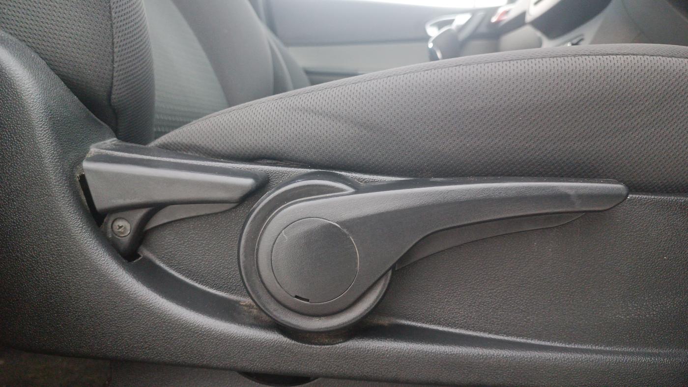 2017 Tata Tiago XZA PETROL, Petrol, Automatic, 30,705 km, Driver Side Adjustment Panel