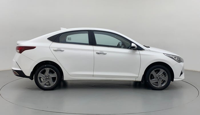 2020 Hyundai Verna SX DIESEL MT, Diesel, Manual, 26,204 km, Right Side View