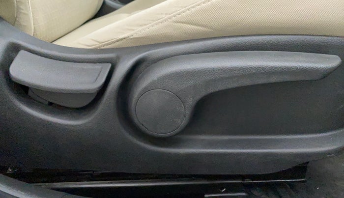 2020 Hyundai Verna SX DIESEL MT, Diesel, Manual, 26,204 km, Driver Side Adjustment Panel