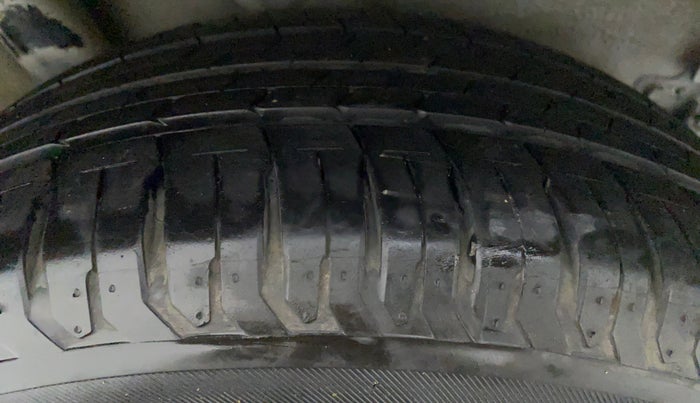 2020 Hyundai Verna SX DIESEL MT, Diesel, Manual, 26,204 km, Right Rear Tyre Tread