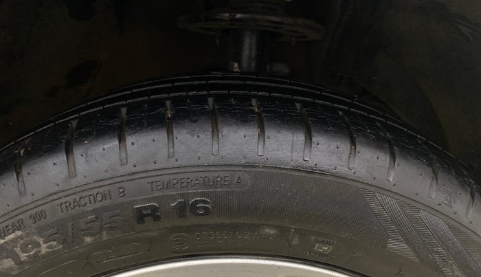 2018 Maruti Baleno ALPHA PETROL 1.2, Petrol, Manual, 13,057 km, Right Front Tyre Tread